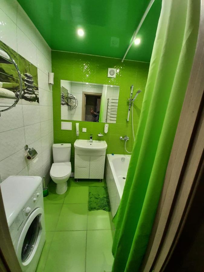 Vip Apartments Lutsʼk Esterno foto