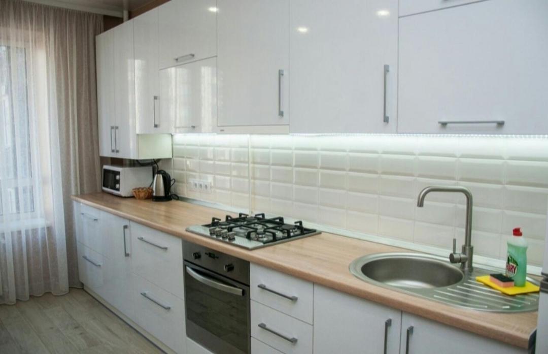 Vip Apartments Lutsʼk Esterno foto
